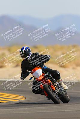 media/Oct-08-2022-SoCal Trackdays (Sat) [[1fc3beec89]]/Turn 16 (125pm)/